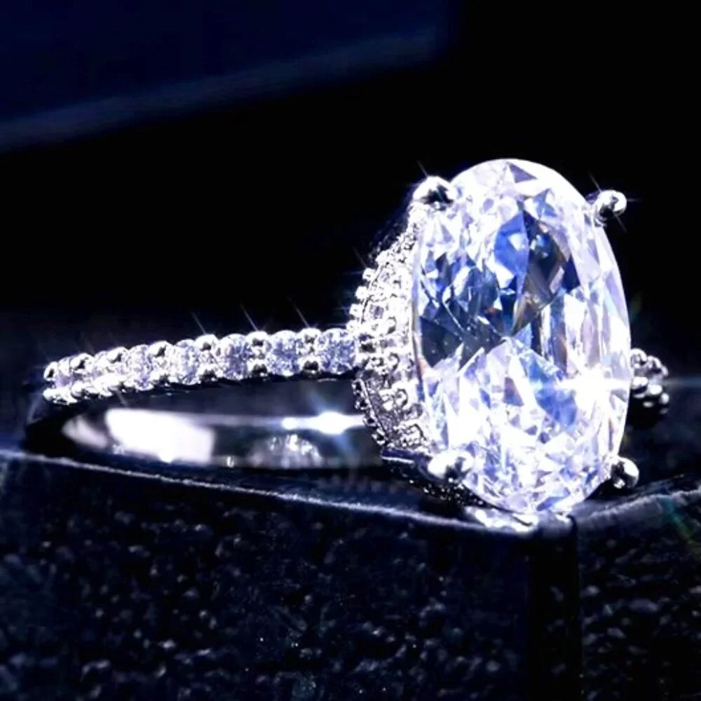 🆕 Stunning 2.50ctw Oval Diamond Engagement / Promise Ring 18k White Gold 🆕